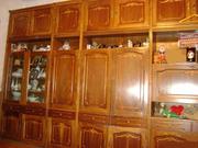 Продаю стенку в зал (дерево)