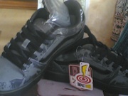 Продам новые мужские спортивные туфли 39 размера.