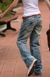 Стильные тёртые джинсы