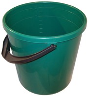 Пластмассовые тазы,  ведра и вешалки