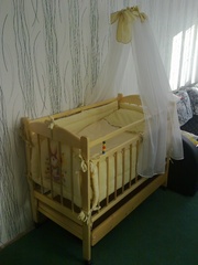 Детская кроватка