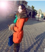 GRYR153 2013 новых зимних енота меховым воротником пуховик была тонкая