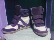 Сникерсы фирмы Бершка