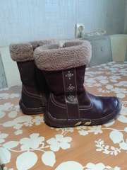 Продам зимние сапожки для девочки