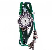 Часы в винтажном стиле