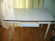 Стол обеденный