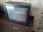 телевизор HITACHI экран 54 см б/у в рабочем состояние  