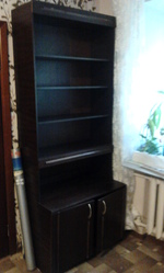 Шкаф книжный
