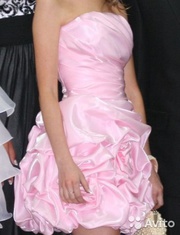 Элегантное платье для выпускного бала