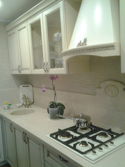 Мойки и столешницы-искусственный камень.