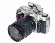 Зеркальный пленочный фотоаппарат Nikon F65