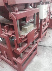 Станок автоматический для лего-кирпича WT1-10