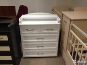 Комод с выдвижными ящиками