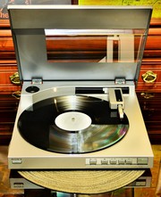 Sony PS-LX55 проигрыватель пластинок. 