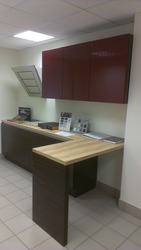 Новый кухонный гарнитур из салона