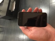 продам iPhone 4s на 16 gb