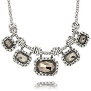 Очень красивое колье (новое с биркой)