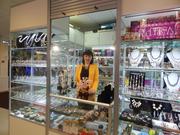 Бижутерия, бусы, браслеты.