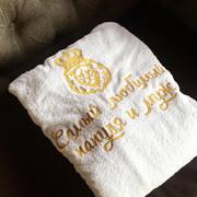 Халат синдивидуальным дизайном