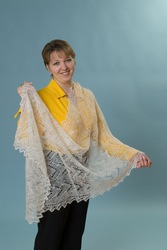 Палантин пуховый ажурный 