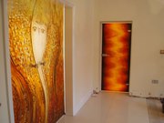 Душевые ограждения из каленого стекла. Двери,  перегородки,  фартуки. Но