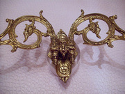 Антикварное столовое серебро с гарантийными клеймами.