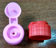 Колпачок флип-топ для коcметических средств и флаконов