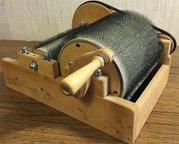 Кардер барабанный для шерсти.