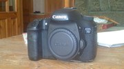 Продаю фотоаппарат Canon 7d с батарейной ручкой